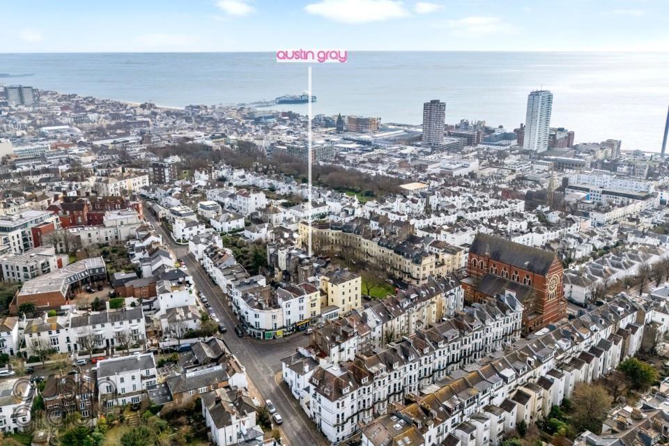 Powis Square, 5, Flat 3-030logo (AG).jpg