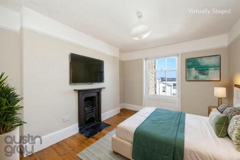 3 bedroom flat for sale, Powis Square, Brighton