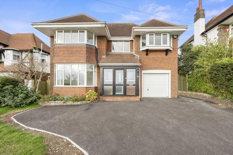 4 bedroom detached house to rent - Surrenden Road, Brighton BN1