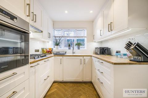 39 Normandy Way, Erith, DA8 3PX