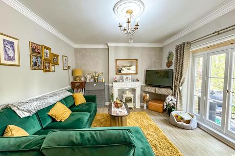 1 bedroom retirement property for sale, Cambridge Road, Southend-on-Sea SS1