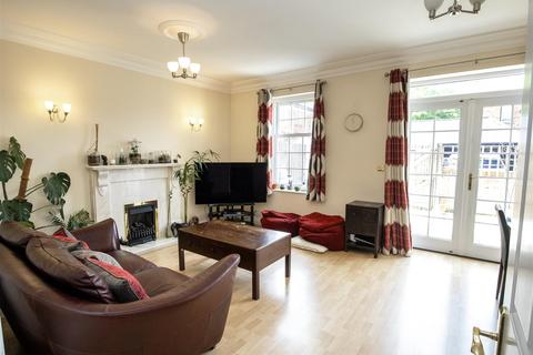 3 bedroom terraced house for sale, Cayton Road, Coulsdon