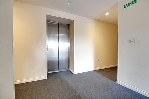 42 Cobham Close, Enfield, EN1 3SU