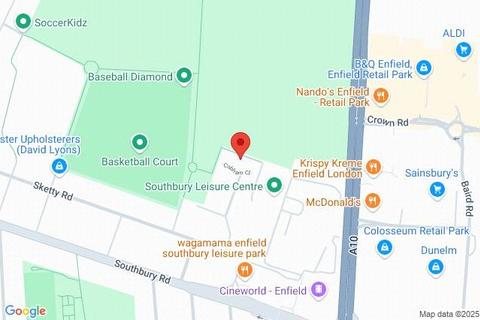 42 Cobham Close, Enfield, EN1 3SU