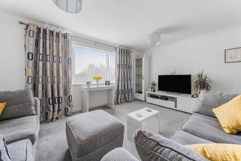 undefined, Hardwicke Road, Richmond, TW10