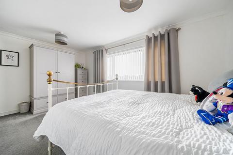 undefined, Hardwicke Road, Richmond, TW10