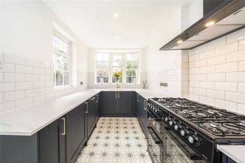 209 Wellmeadow Road, Catford, London, SE6 1HR