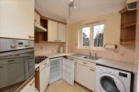 2 bedroom retirement property for sale, Spalding Court, Cedar Avenue, Chelmsford