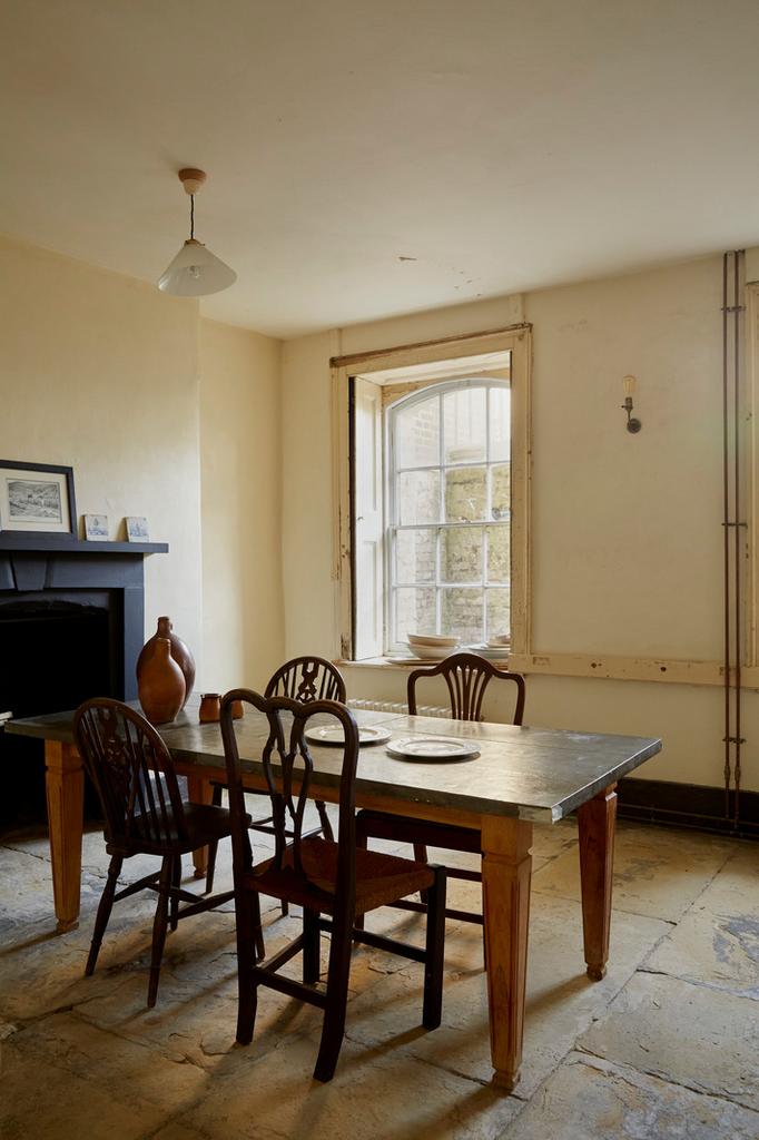 192161 dockyard terrace hires 10.jpg