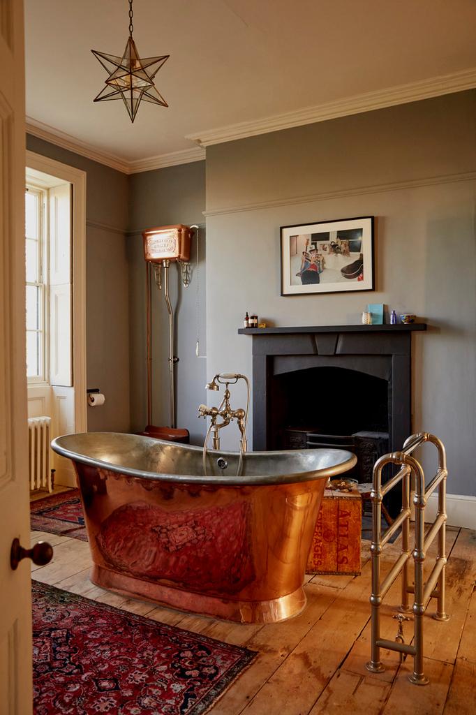 192201 dockyard terrace hires 50.jpg