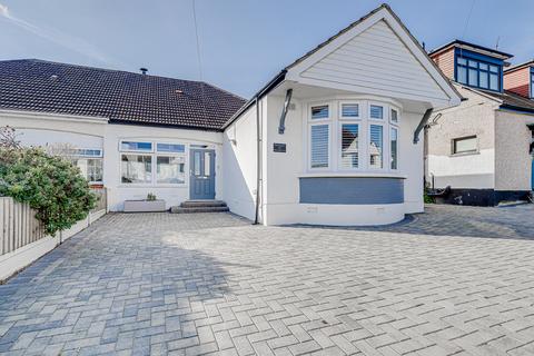 3 bedroom semi-detached bungalow for sale, Huntingdon Road, Southend-on-sea, SS1