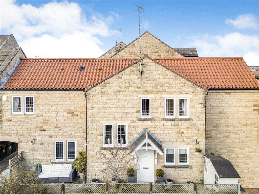 8 Micklethwaite Mews
