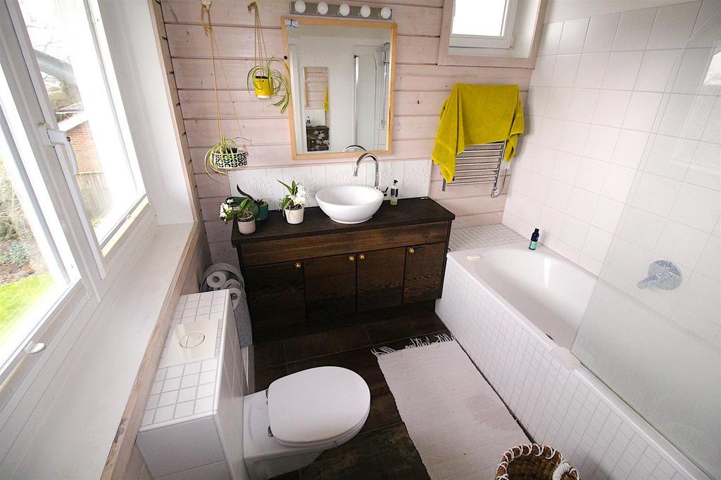 En suite.jpg