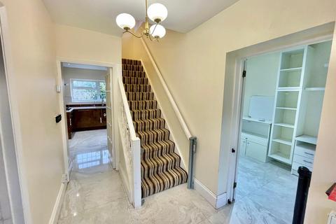 12 Kemble Close, Potters Bar, EN6 5EG