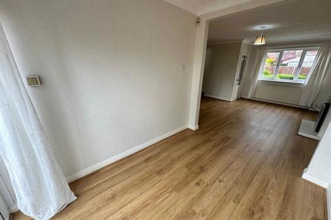 3 bedroom detached house to rent, Rowberrow Close, Preston PR2