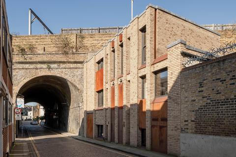 3 bedroom mews for sale, Prowse Place, London NW1