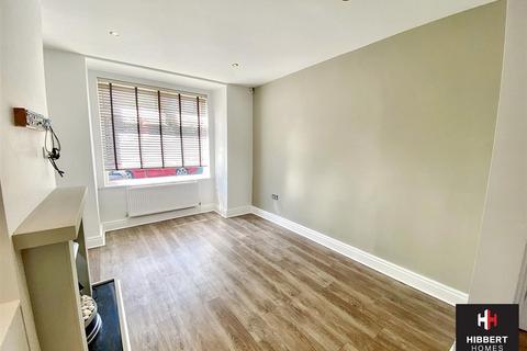 2 bedroom terraced house to rent, Bold Street, Hale WA14
