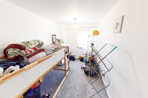 2 bedroom apartment to rent, Marlborough Road, Salford M7