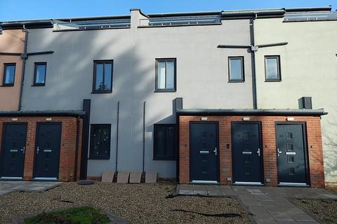 1 bedroom ground floor flat for sale, 20 Station Road, Attleborough, Norfolk NR17 2AT