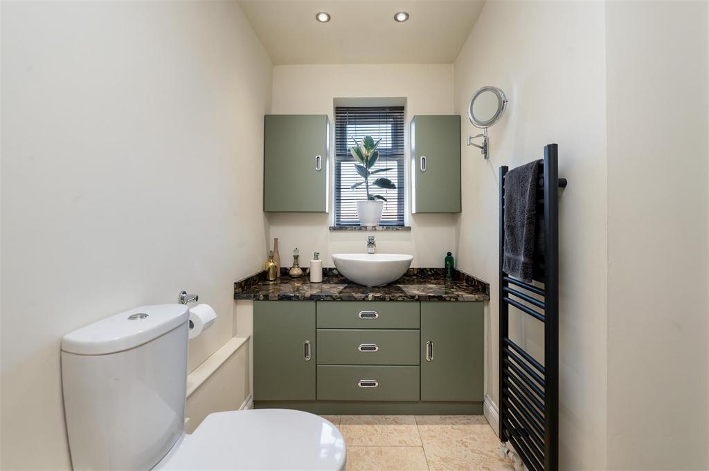 En suite bathroom