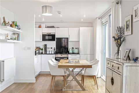 2 bedroom apartment for sale, Roseberry Place, London, E8