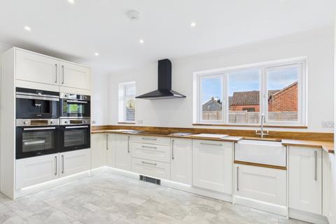 4 bedroom detached house for sale, Hall Road, Outwell PE14