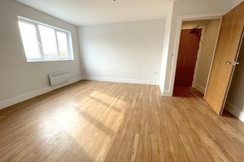 1 bedroom apartment to rent, Weston Road, Southend-On-Sea