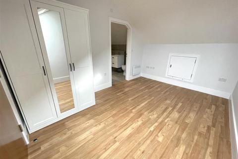 1 bedroom apartment to rent, Weston Road, Southend-On-Sea