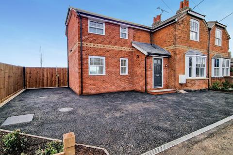 2, Woods Cottages White Elm Road, Bicknacre, Chelmsford, CM3 4LT