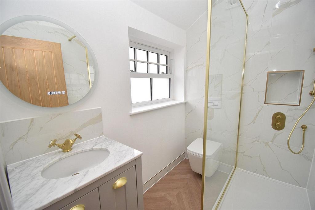 Ensuite.jpg