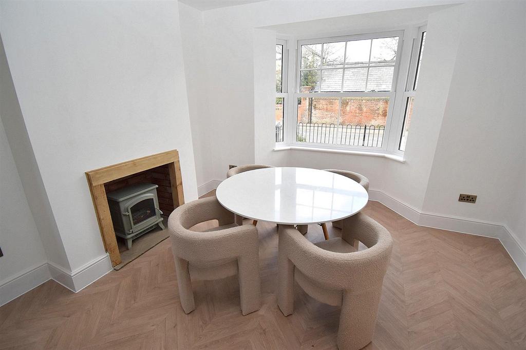 Dining area.jpg