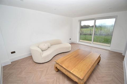2, Woods Cottages White Elm Road, Bicknacre, Chelmsford, CM3 4LT