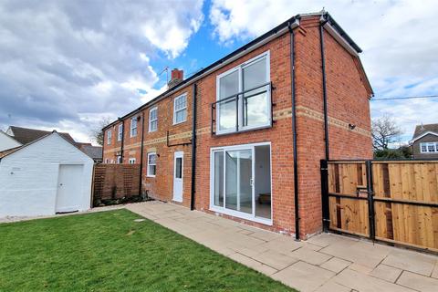 2, Woods Cottages White Elm Road, Bicknacre, Chelmsford, CM3 4LT