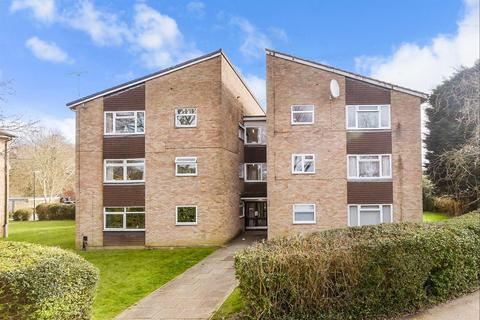 2 bedroom flat for sale, Hayling Court, Broadfield, Crawley, West Sussex