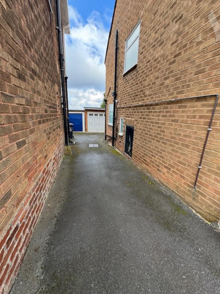 50 Walford Drive Side access