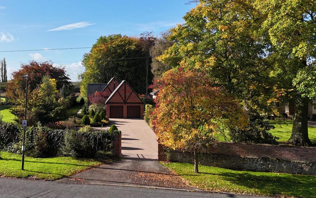 Garage/Driveway