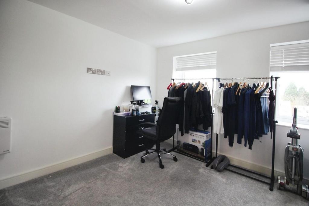 Second bedroom 4.jpg
