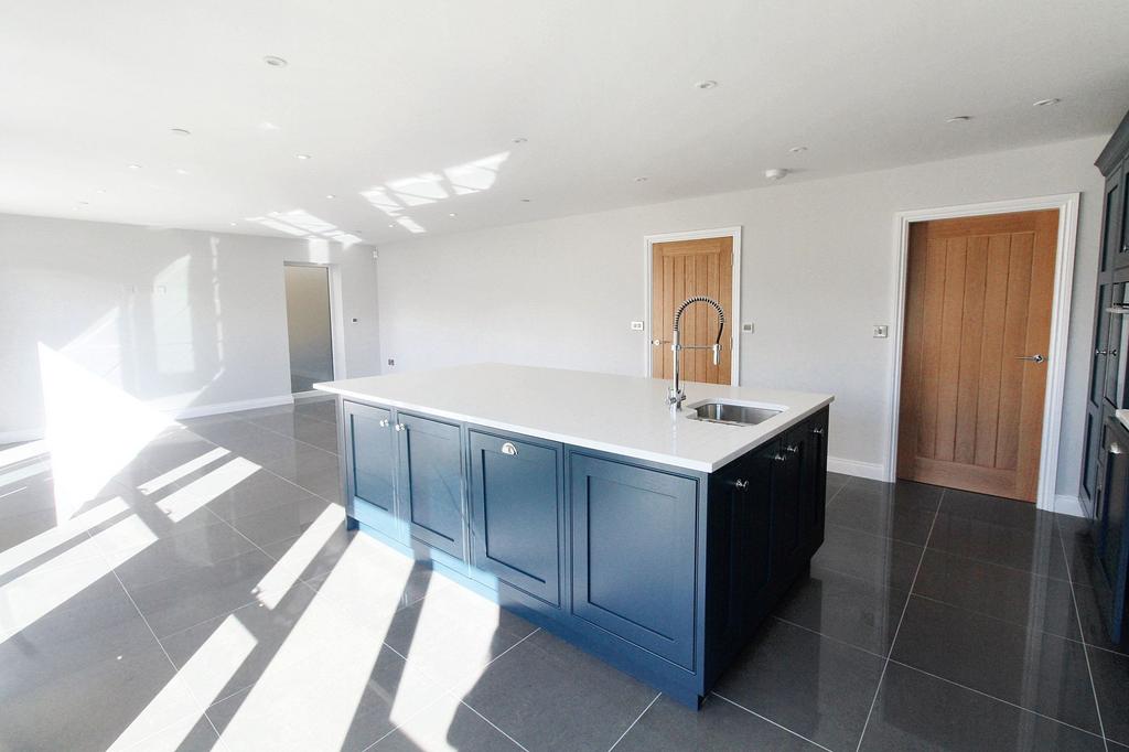 Kitchen/family room