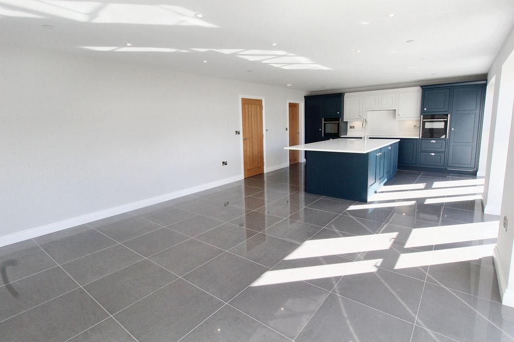Kitchen/family room