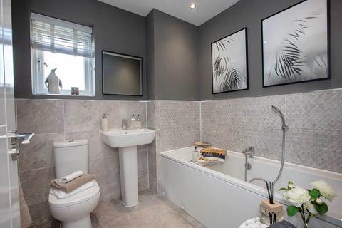 4 bedroom semi-detached house to rent, Leaf Living at Great Oldbury, Stonehouse, GL10, Gloucester