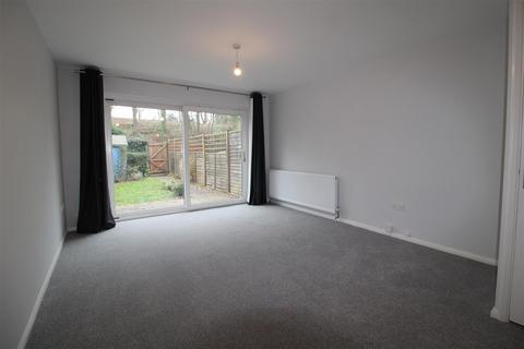 5 Maple Close, Ash Vale, Aldershot, GU12 5JZ