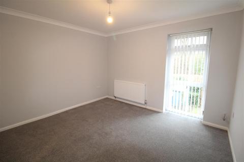 5 Maple Close, Ash Vale, Aldershot, GU12 5JZ