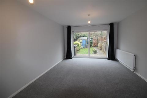 5 Maple Close, Ash Vale, Aldershot, GU12 5JZ