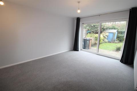 5 Maple Close, Ash Vale, Aldershot, GU12 5JZ