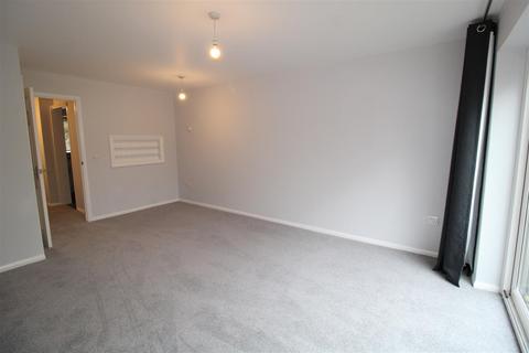 5 Maple Close, Ash Vale, Aldershot, GU12 5JZ
