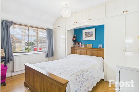3 bedroom semi-detached house to rent, Raleigh Road, Feltham, TW13