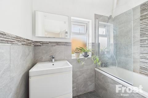 3 bedroom semi-detached house to rent, Raleigh Road, Feltham, TW13