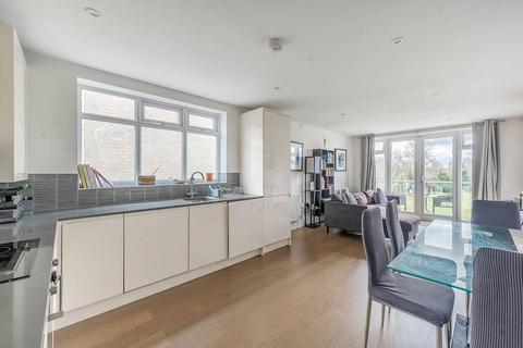 3 bedroom flat for sale, Summer Close, Colindale, LONDON, NW9