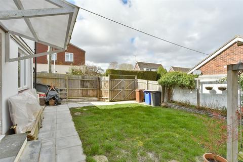 10 King Arthurs Drive, Strood, Rochester, ME2 3LZ