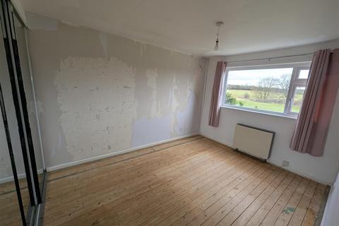 33 Lambrok Close, Trowbridge, BA14 9HH